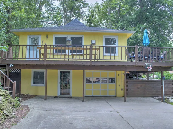 242 Evans View Trl, Tipton, MI 49287