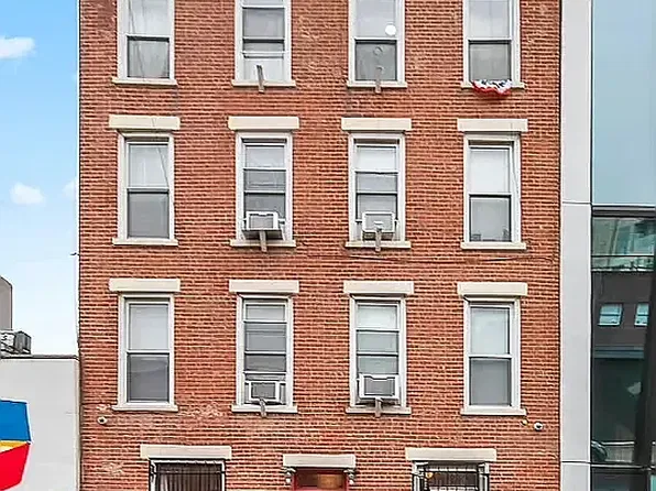 151 Berry Street image 1 of 8