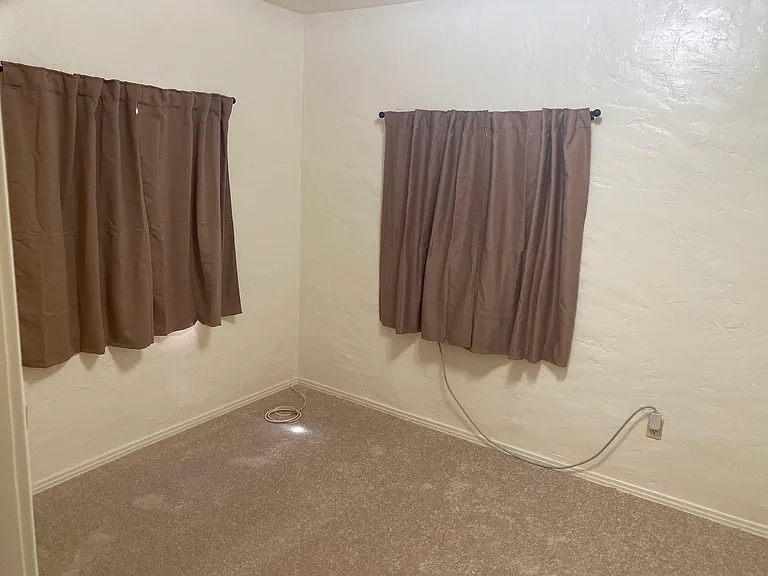 211 W Dexter St — Photo 11