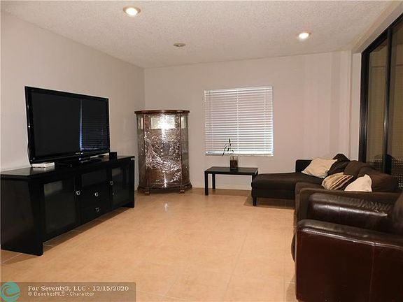 5th image of 10631 NW 14th St APT 211