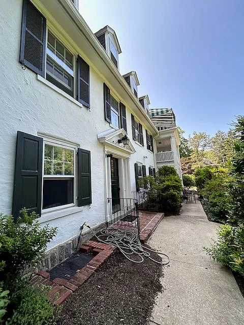 Building Photo - 139 Rutgers Ave