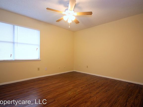 5th image of 5407 Farley Dr #B