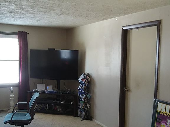 4th image of 10410 Fairhaven Ct