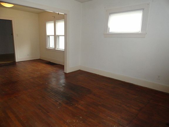 5th image of 204 S Margaret St