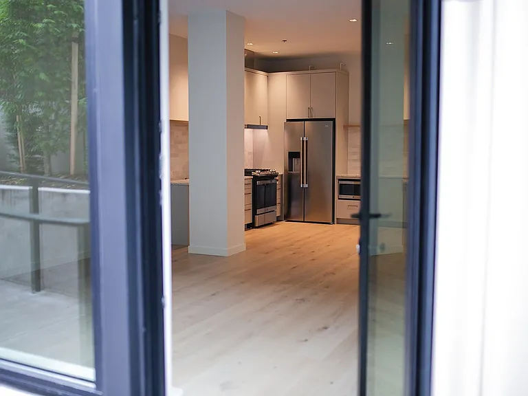 2871 SE Division St — Photo 22