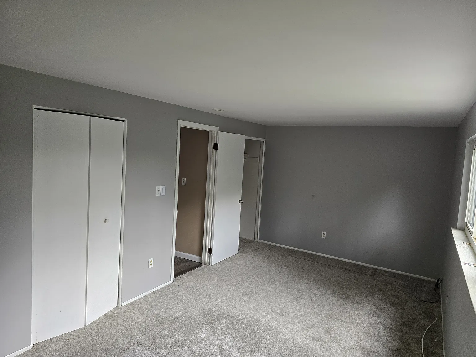 128 S Christine Cir — Photo 2