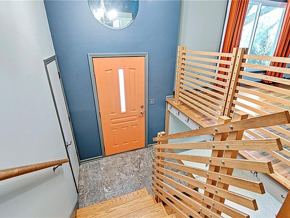 3rd image of 9324 Goddard St