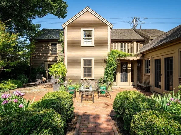 1 Federal St, Newburyport, MA 01950