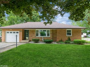 9622 Main St, Hebron, IL 60034