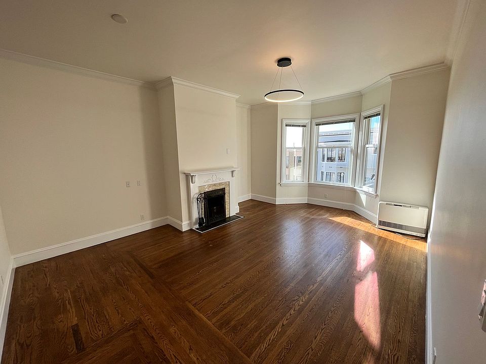 1st image of 1515 Greenwich St #32