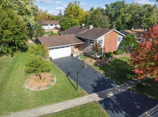 6921 Martin Dr, Woodridge, IL 60517