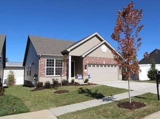 16117 Amber Vista Dr, Chesterfield, MO 63021