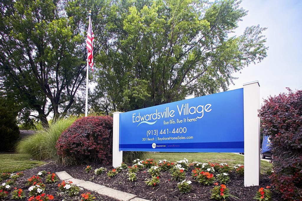 Edwardsville Village by RHP Properties in Edwardsville KS | Zillow