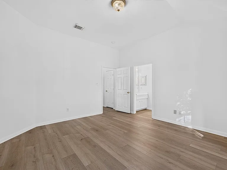 1727 Emma Cove Ct — Photo 29