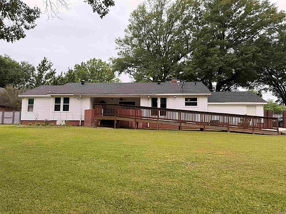 2nd image of 18 Wolfe Dr