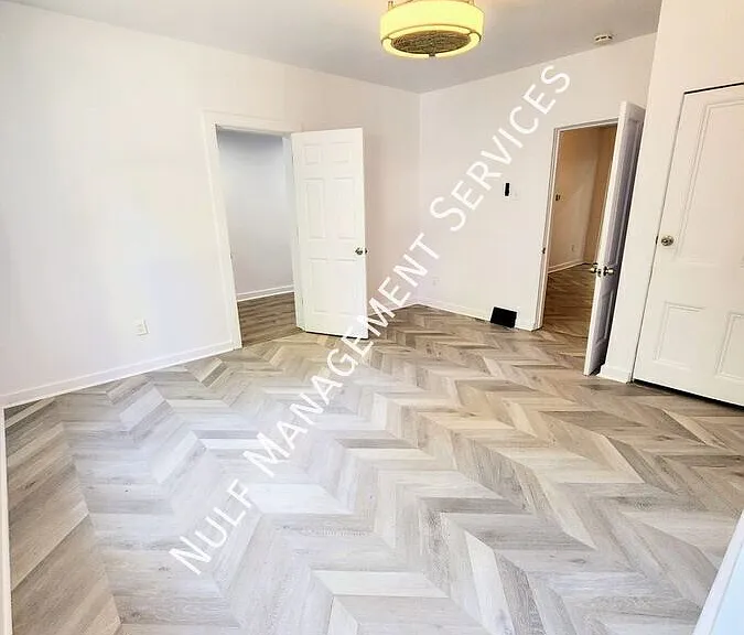 3513 Penn Ave #3 — Photo 8