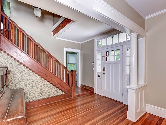4th image of 215 N Clara Ave
