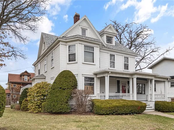 38 W Court St, Cortland, NY 13045