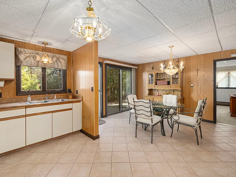 77 Cherry Hill Rd — Photo 34