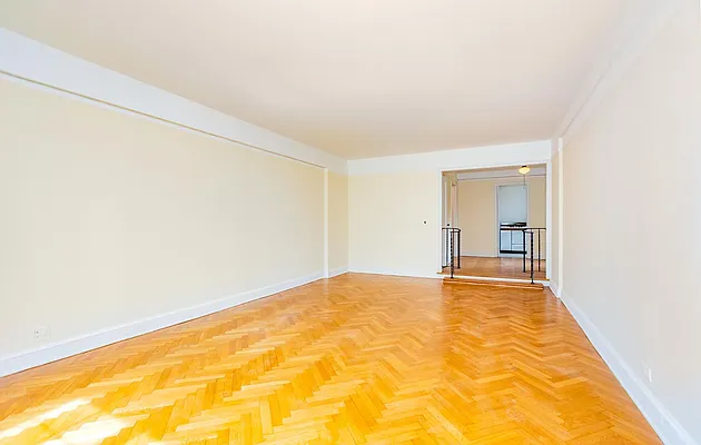 Sold by Re/Max In The City | media 29