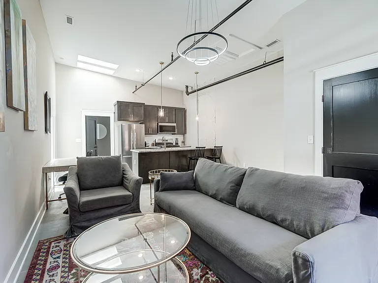 1523 W Cary St #1 — Photo 7
