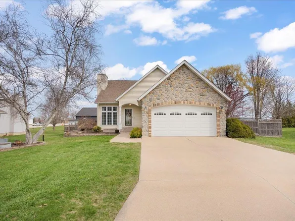 1723 Richard Rd, Cedar Falls, IA 50613