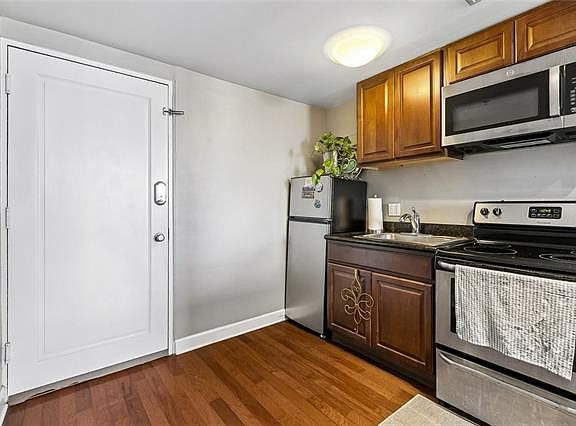 5th image of 1205 Saint Charles Ave APT 1315