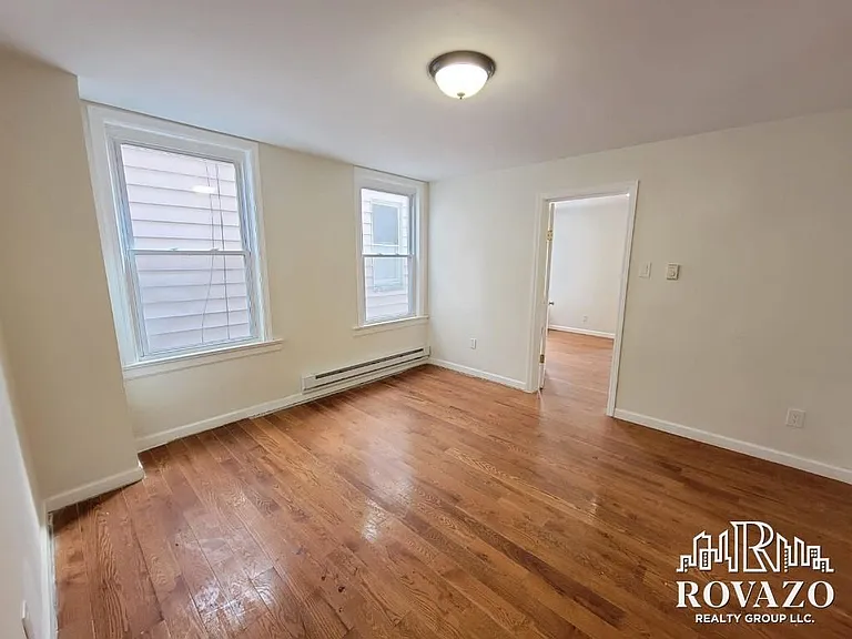 959 Grove St #2R-A — Photo 5