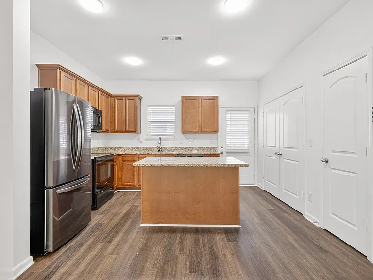 147 Ofner Dr — Photo 6