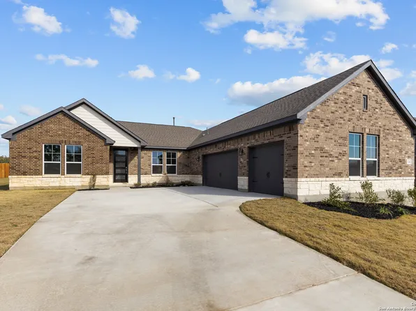 134 Landon Path, Castroville, TX 78009