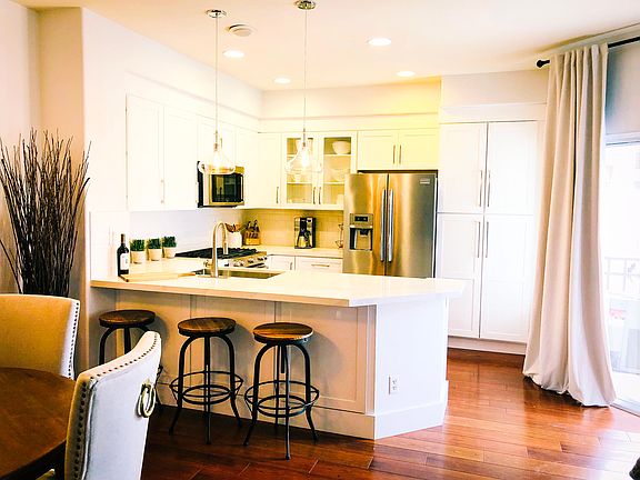 2nd image of 974 S Country Glen Way