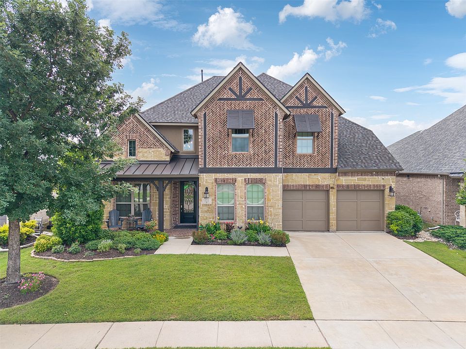 1st image of 121 Lantana Ln