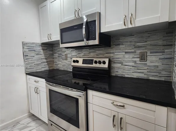 2170 NE 51st Ct Unit B23, Fort Lauderdale, FL 33308