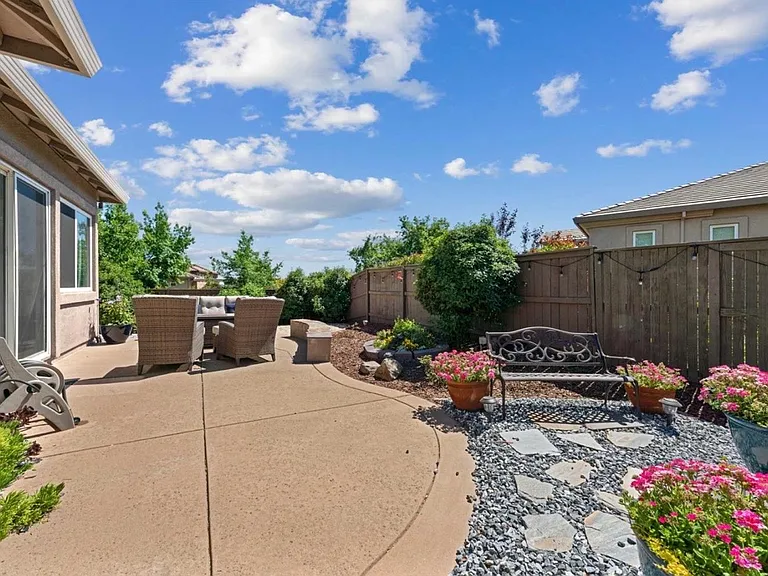 1166 Villagio Dr — Photo 26