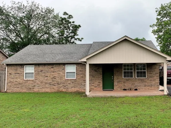 1303 S Iowa Ave, Chandler, OK 74834