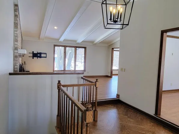 4131 Wendover Ct, Minnetonka, MN 55345