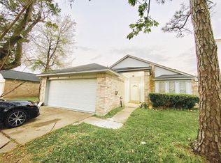 7047 Camino Verde Dr, Houston, TX 77083