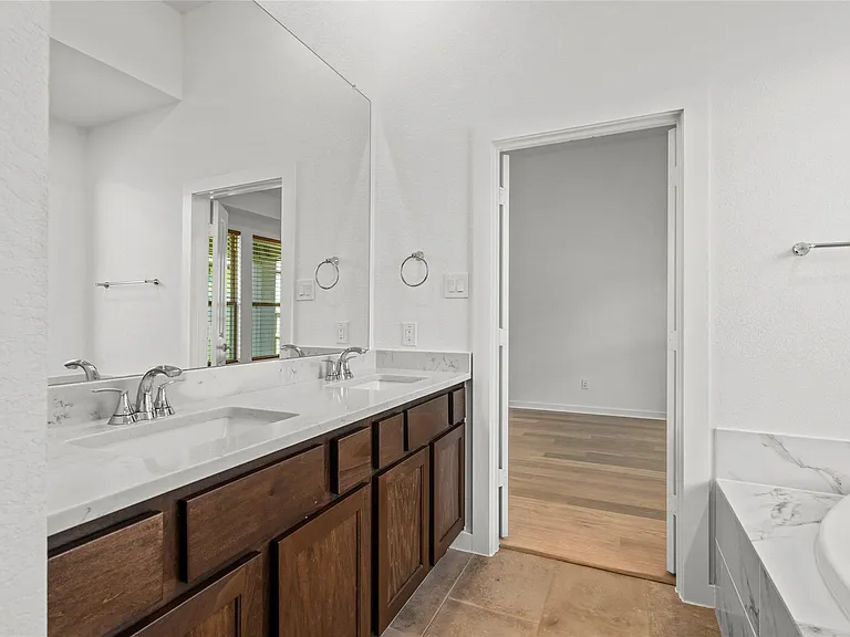 1052 Shoal Creek Trl — Photo 26