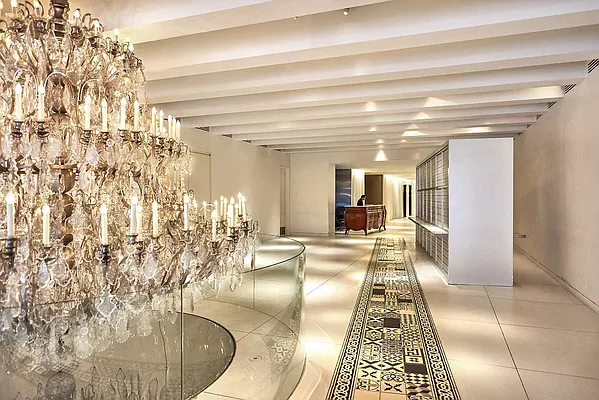 Rented by Warburg | media 44