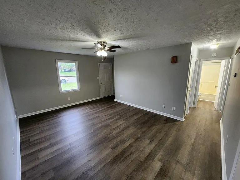 100 Beth Dr #1 — Photo 10