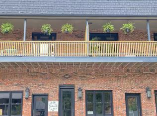 142 S Main St #101, Eureka Springs, AR 72632