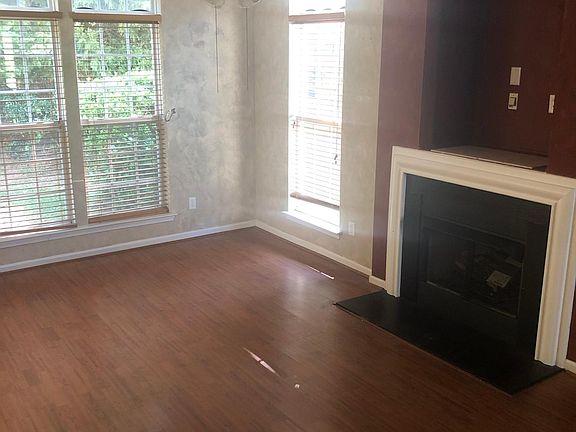 3rd image of 5822 Waverly Lynn Ln