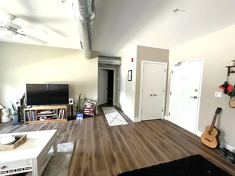 Sunrise Apartments — Photo 19
