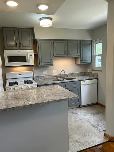 3084 Northwest Blvd #4 Photo 1