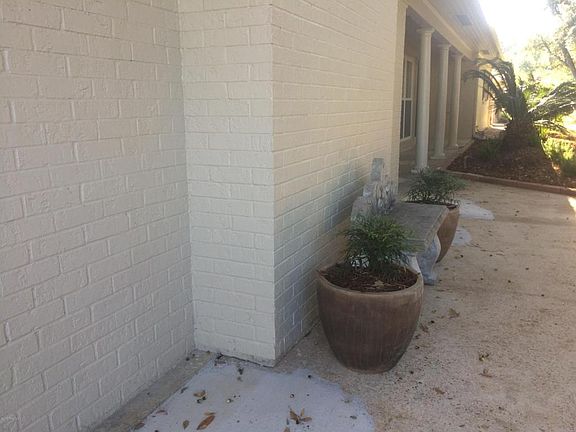 4th image of 173 Ronald Blvd