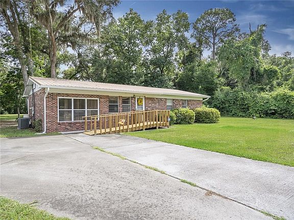 3rd image of 96998 Blackrock Rd
