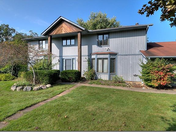 2nd image of 720 Skyland Dr