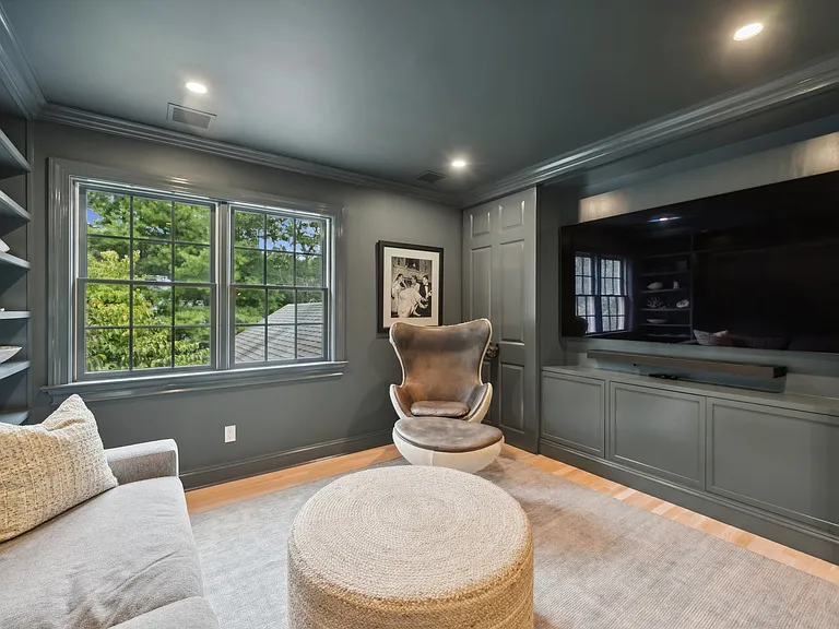 10 Eastview Ct — Photo 19