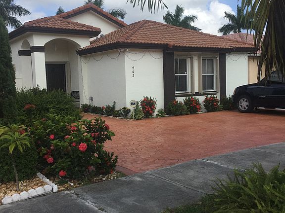 2nd image of 945 NW 132nd Ave W