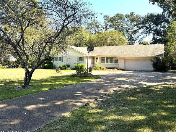 109 Sgt Prentiss Dr, Natchez, MS 39120